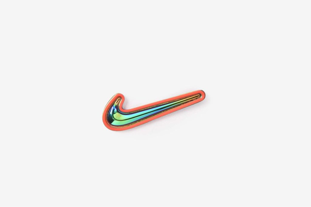 橡胶LOGO射出标