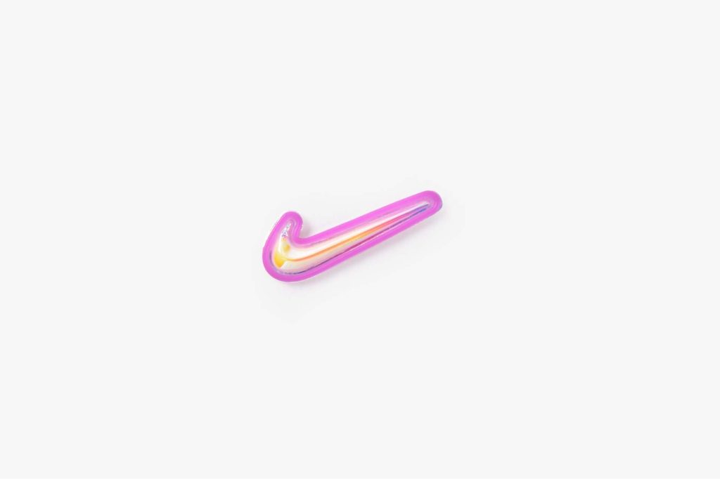 橡胶LOGO射出标