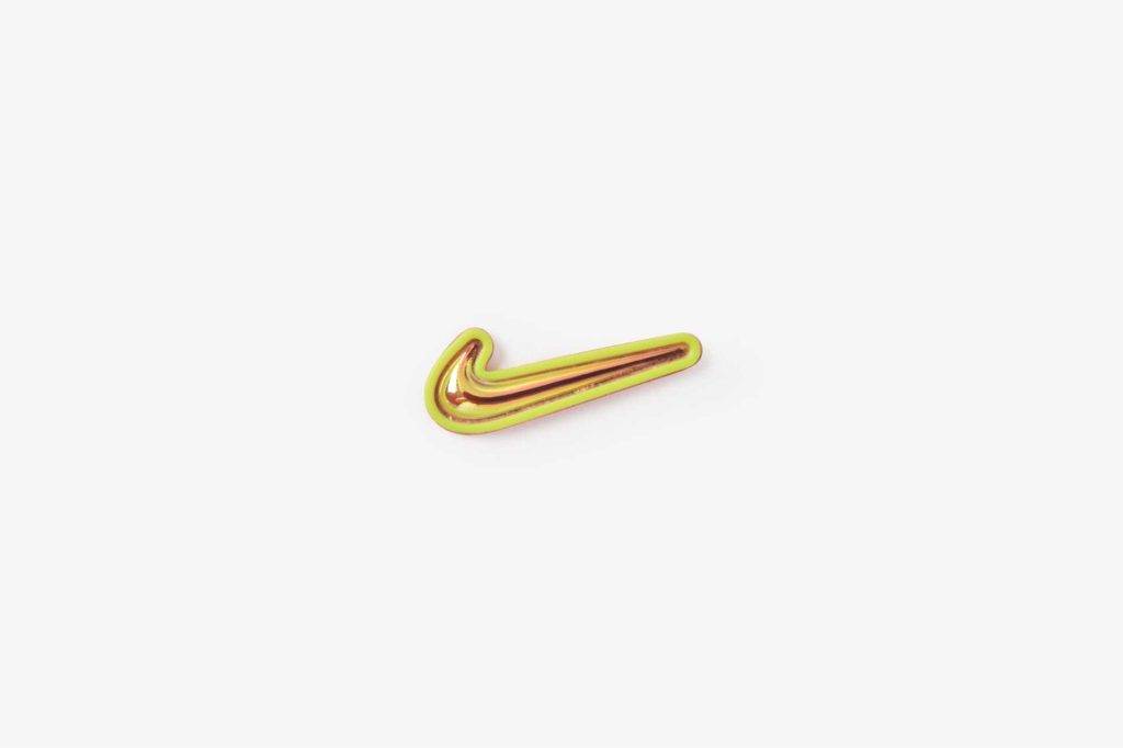 橡胶LOGO射出标